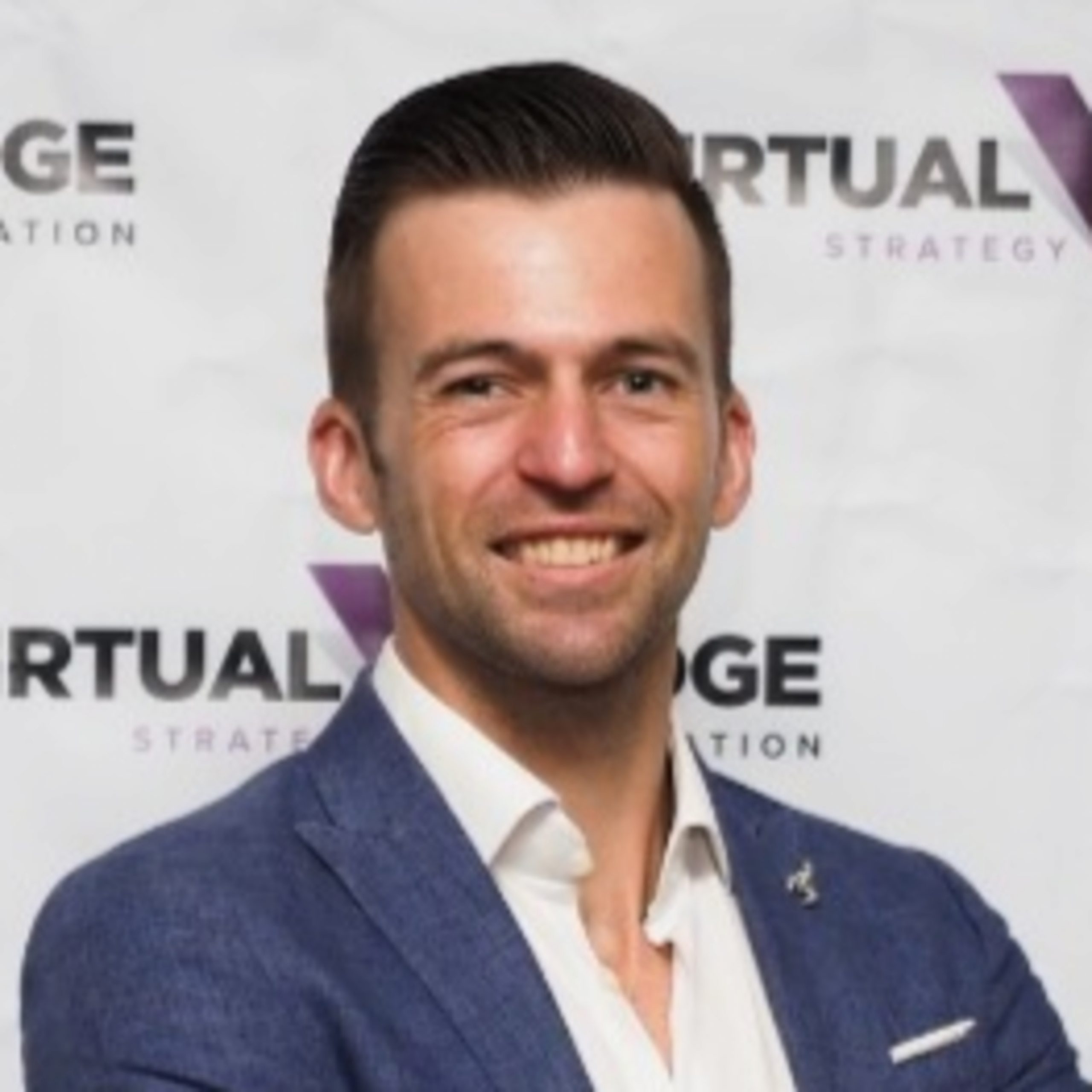 You are currently viewing 27 Get Clients thru LinkedIn with Matt Clark